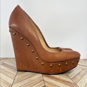Donald Pliner DMSX Brown Leather Platform Heels with Studded Detail size 6.5